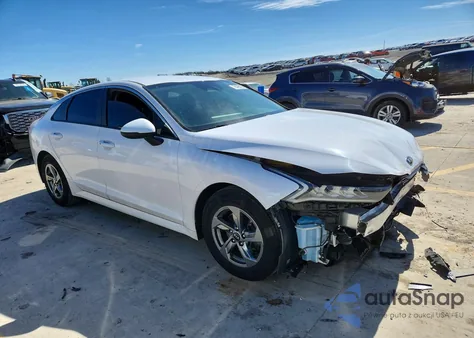 2021 Kia K5 Lxs z USA, uszkodzony, nr VIN 5XXG14J21MG041096